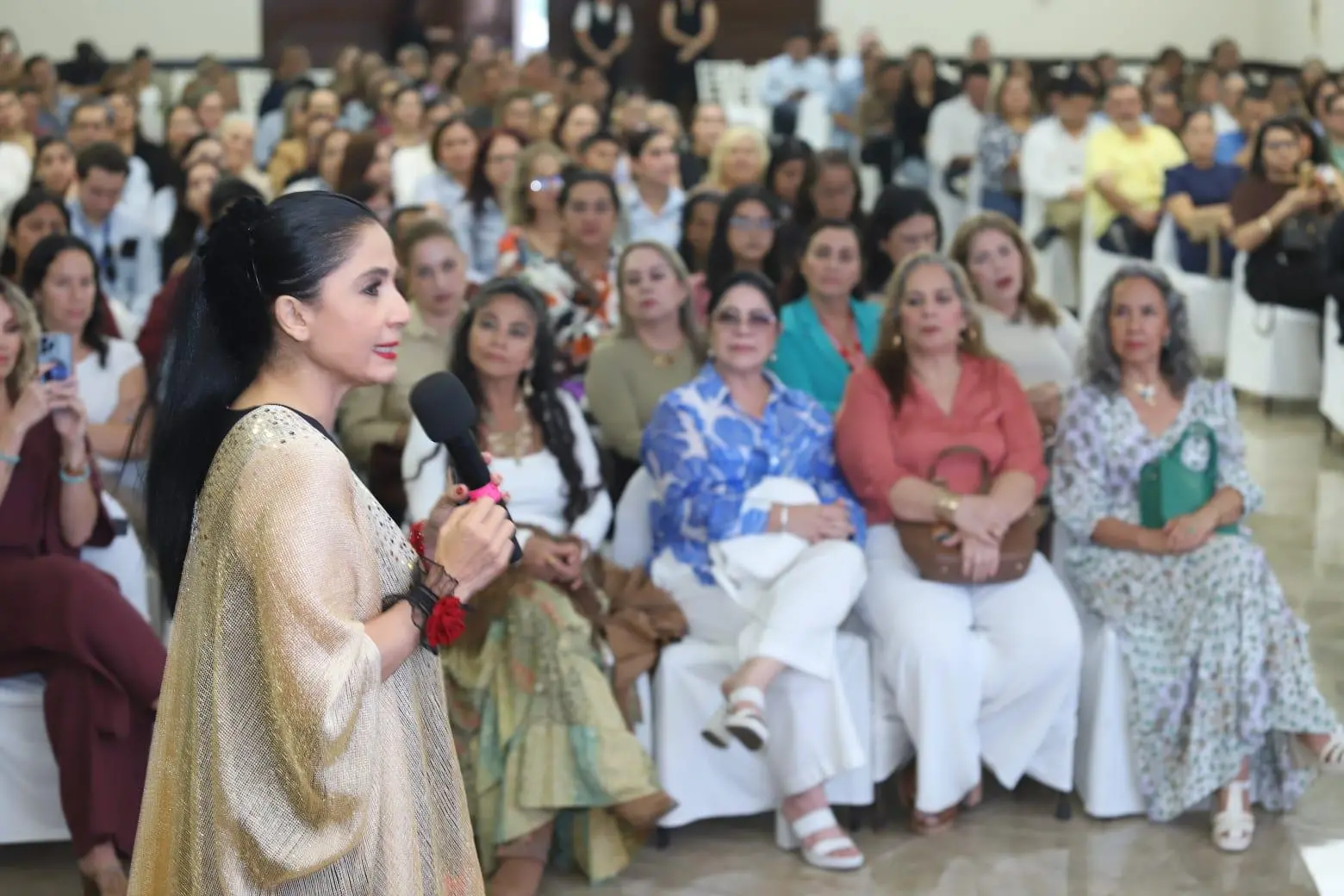 $!Reflexionan en Mazatlán sobre sanar emociones y romper patrones familiares