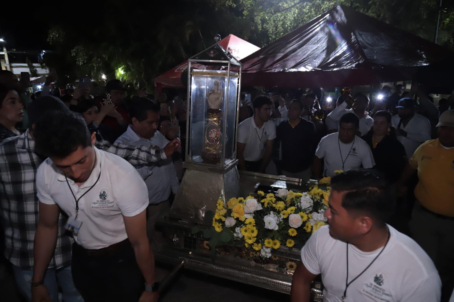 $!Demuestran fieles su devoción a las Reliquias de San Judas Tadeo; estarán este martes en Sábalo Country, en Mazatlán