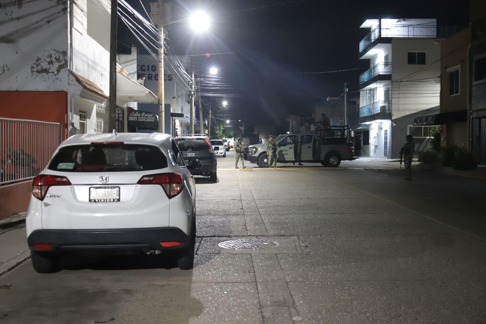 $!Fuerzas federales realizan operativo en Mazatlán, la noche de este miércoles