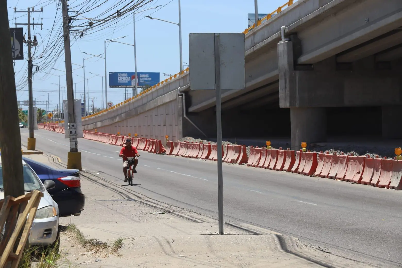 $!Comerciantes exigen información por obras en paso superior al norte de Mazatlán