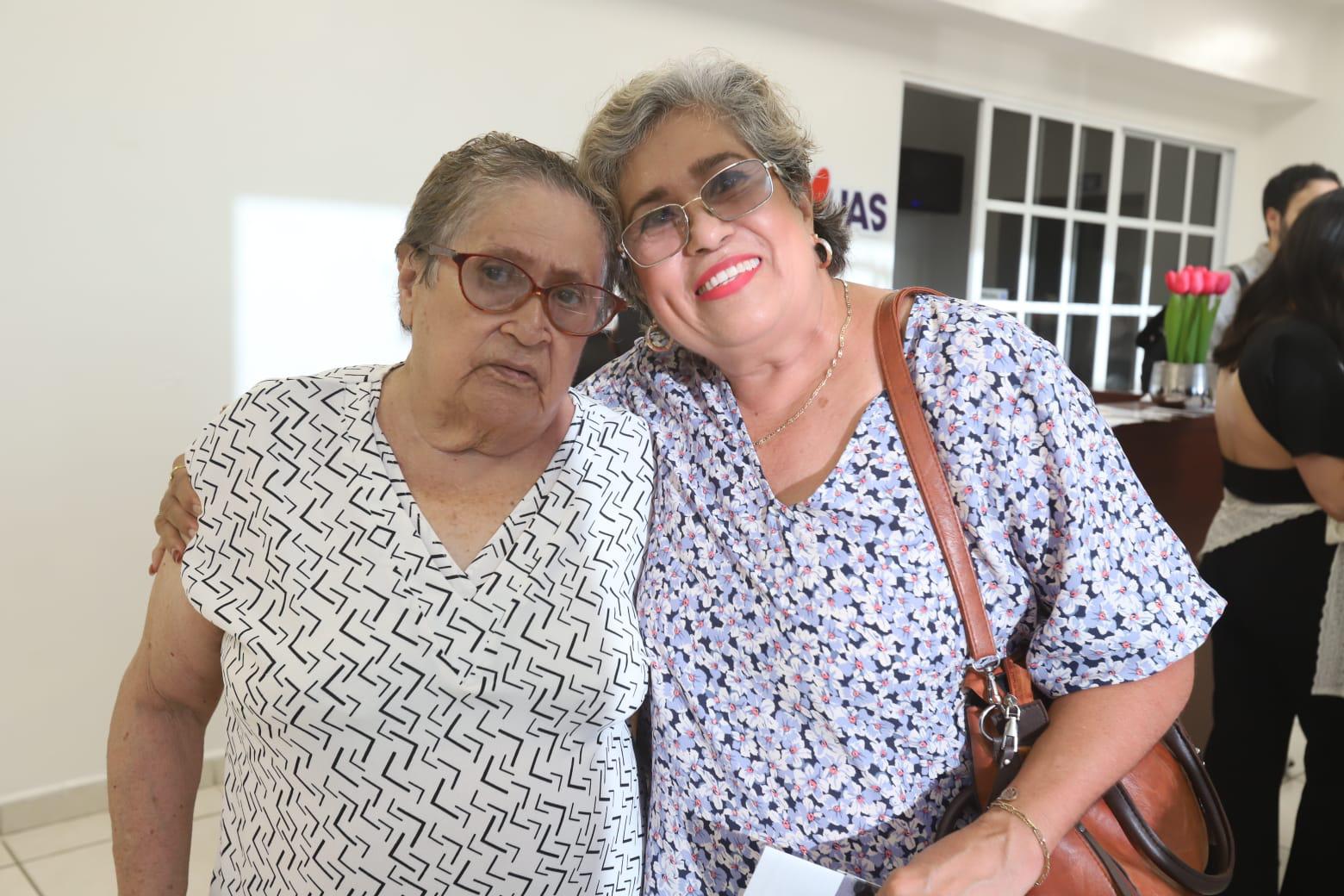 $!Socorro Chavarin y María de Jesús Echevarria.