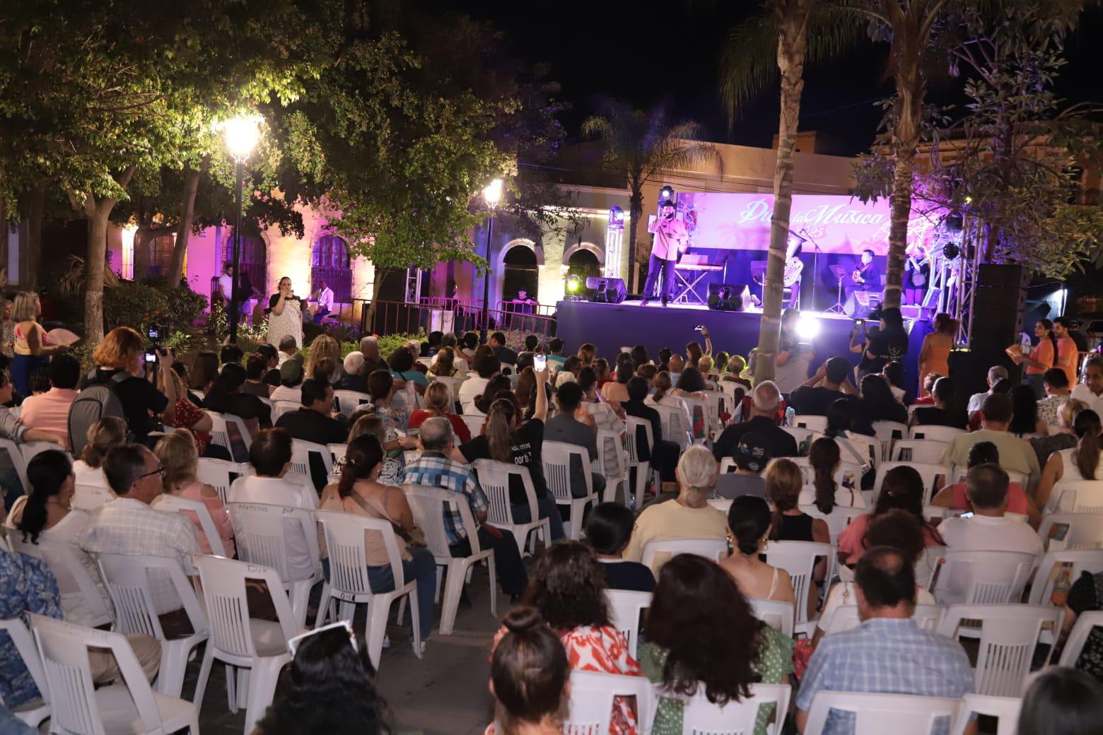 $!Mazatlán celebra a lo grande el Día de la Música con escenarios en el Centro Histórico
