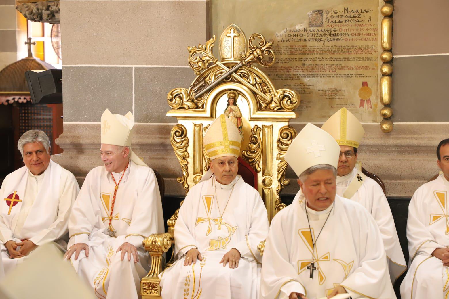$!Obispo de Mazatlán da gracias por sus 50 años de ordenación sacerdotal