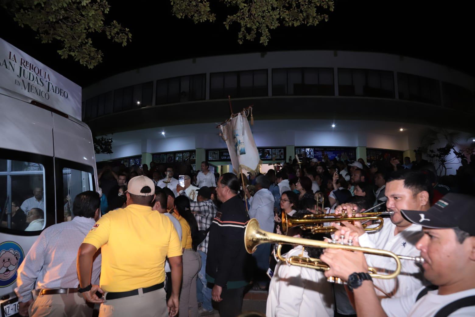 $!Demuestran fieles su devoción a las Reliquias de San Judas Tadeo; estarán este martes en Sábalo Country, en Mazatlán