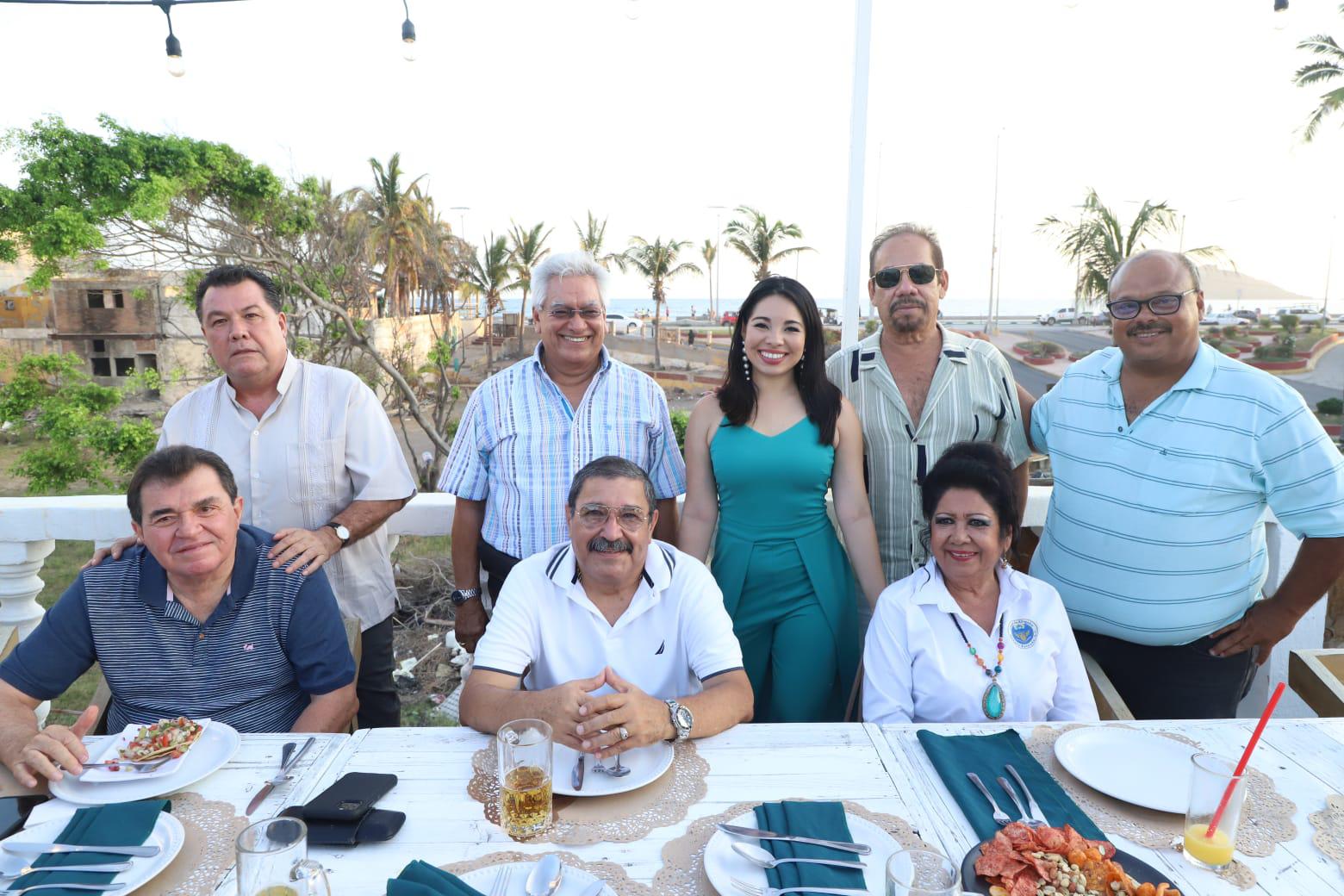 $!Una agradable tarde pasaron entre amigos.