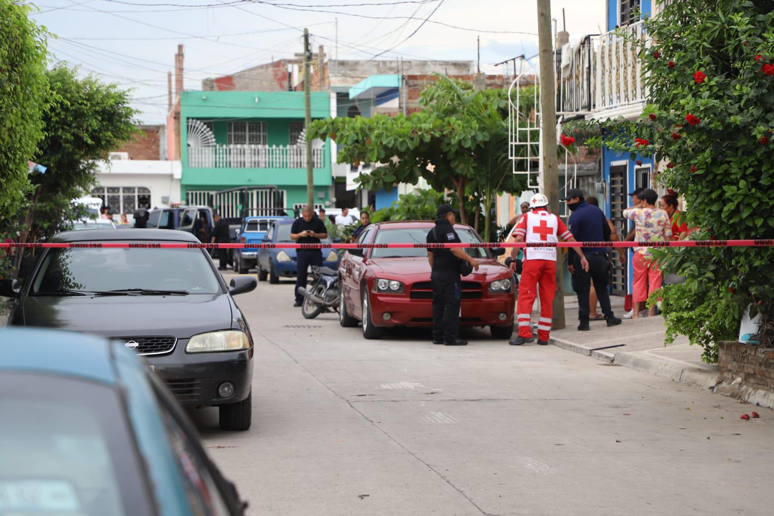 $!Asesinan a balazos a joven en la Colonia Constitución, en Mazatlán