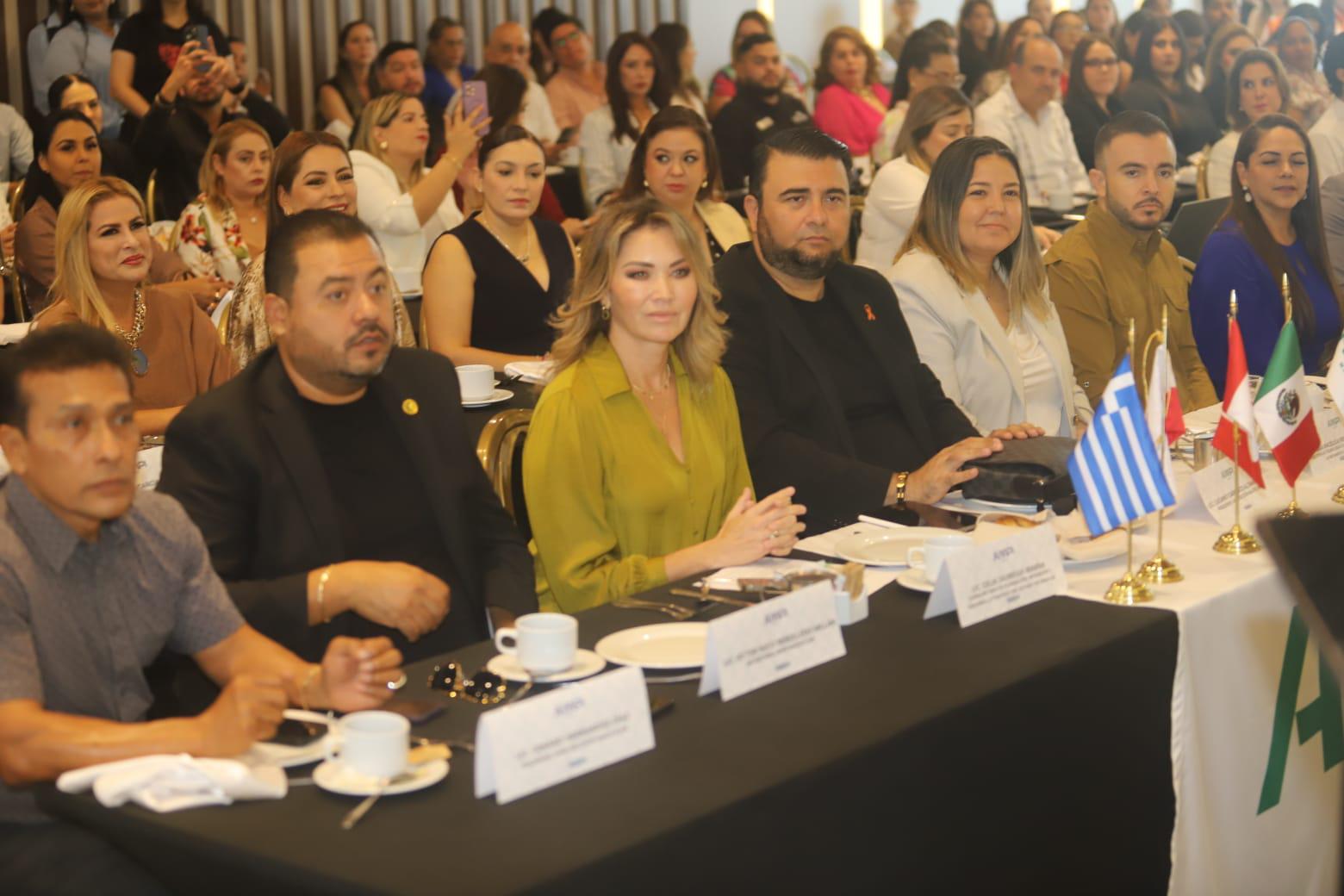 $!El reto para Mazatlán en 10 años: recuperar la confianza y ampliar servicios, señalan en panel