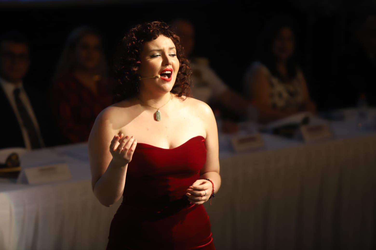 $!Entregan Medalla Rafael Ramírez 2024 a 66 maestras y maestros de Mazatlán