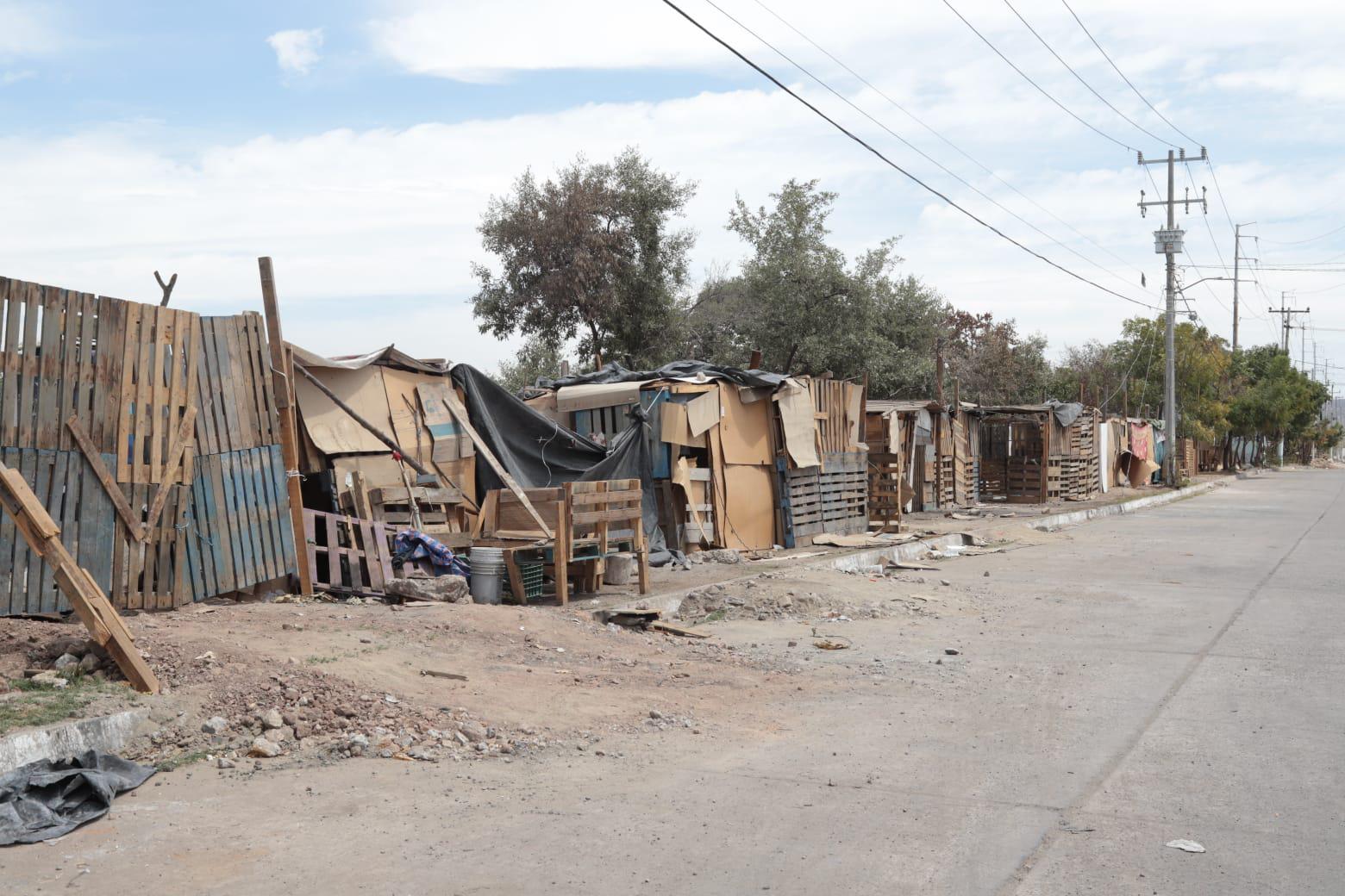 $!Invasión en Parque Bonfil continúa extendiéndose por varios terrenos del manglar