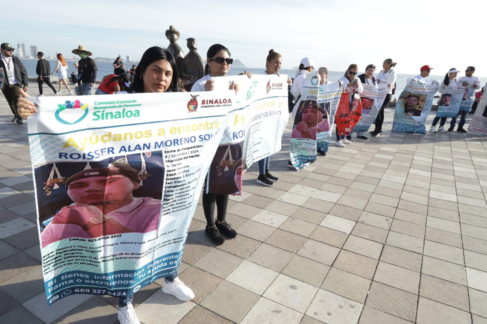 $!Al grito de ‘Con los niños No’, se une Mazatlán para exigir justicia por Gael y Alexander, muertos a balazos en Culiacán