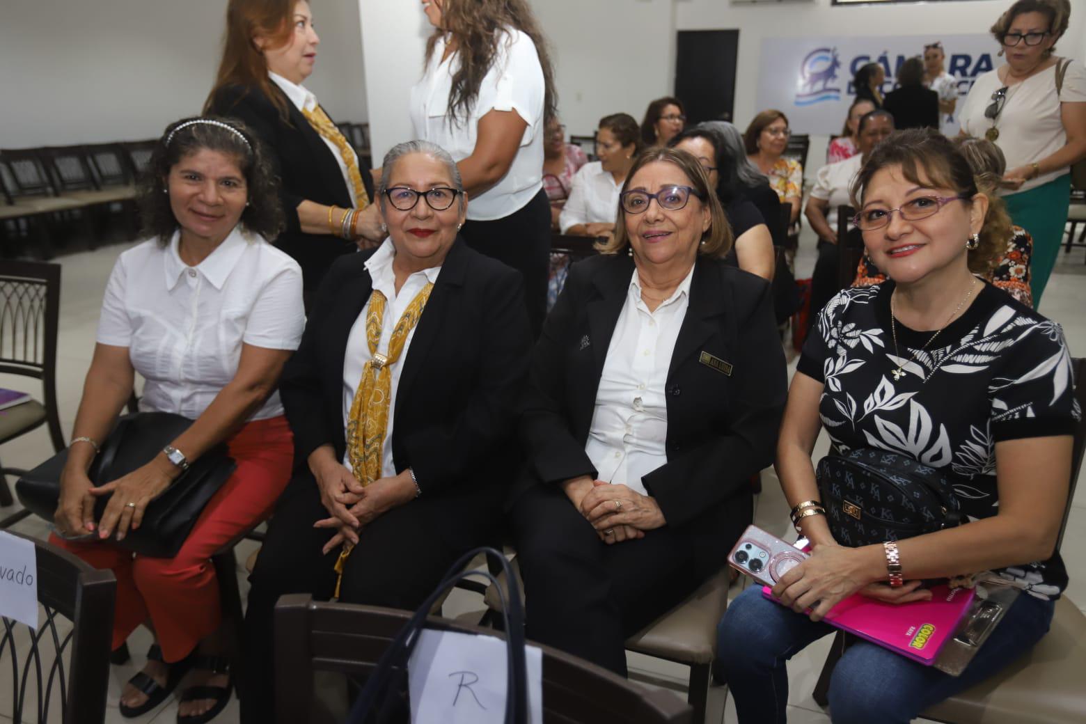 $!Ana María Valdez, Rebeca Mejía, Ana Luisa Lizárraga y Adriana Arciga.