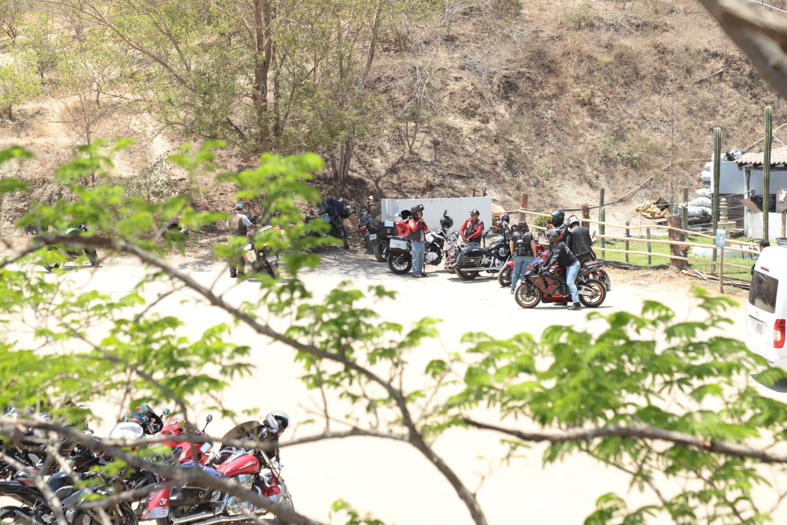 $!Disfrutan decenas de bikers de la tradicional rodada regional a La Noria