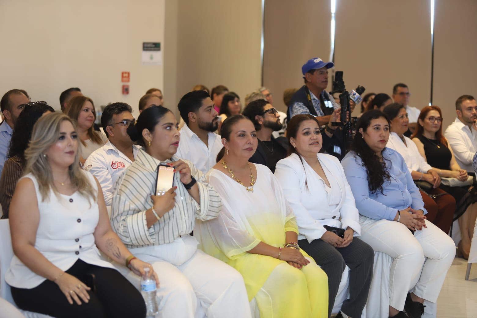$!Apuestan a la anfitrionía para que regrese turismo y recomienden a Mazatlán
