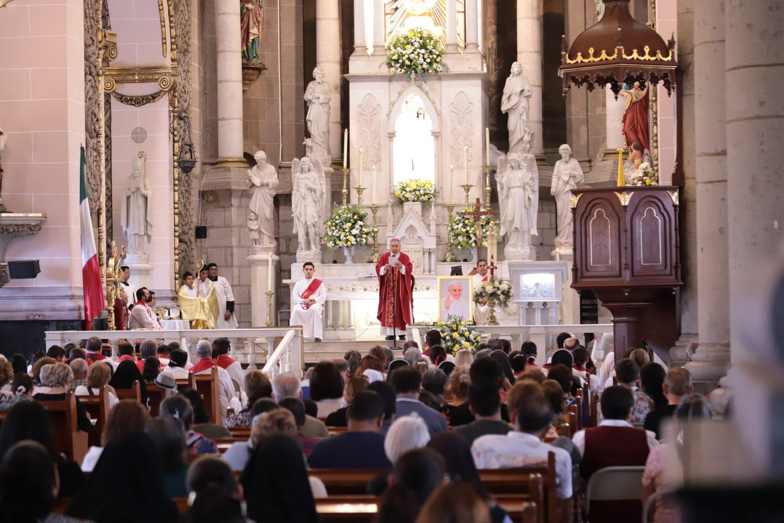 $!Pide Obispo de Mazatlán recordar al Papa Francisco como santo, misericordioso y sabio