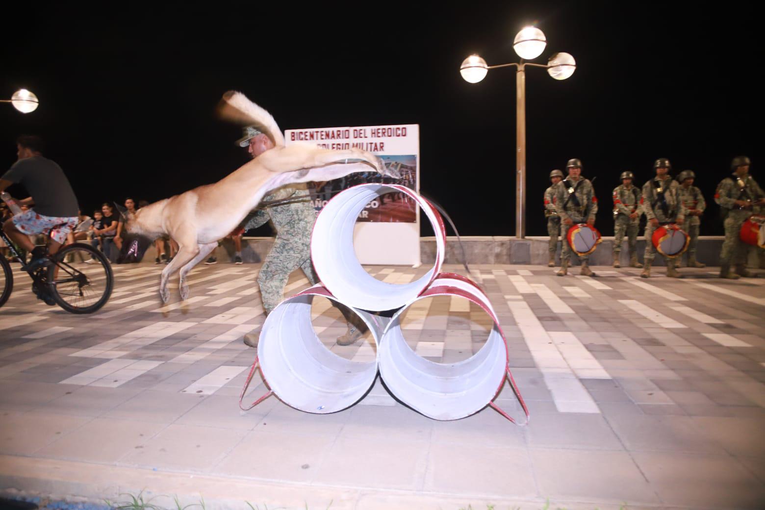 $!Celebran en Mazatlán Bicentenario del Heroico Colegio Militar