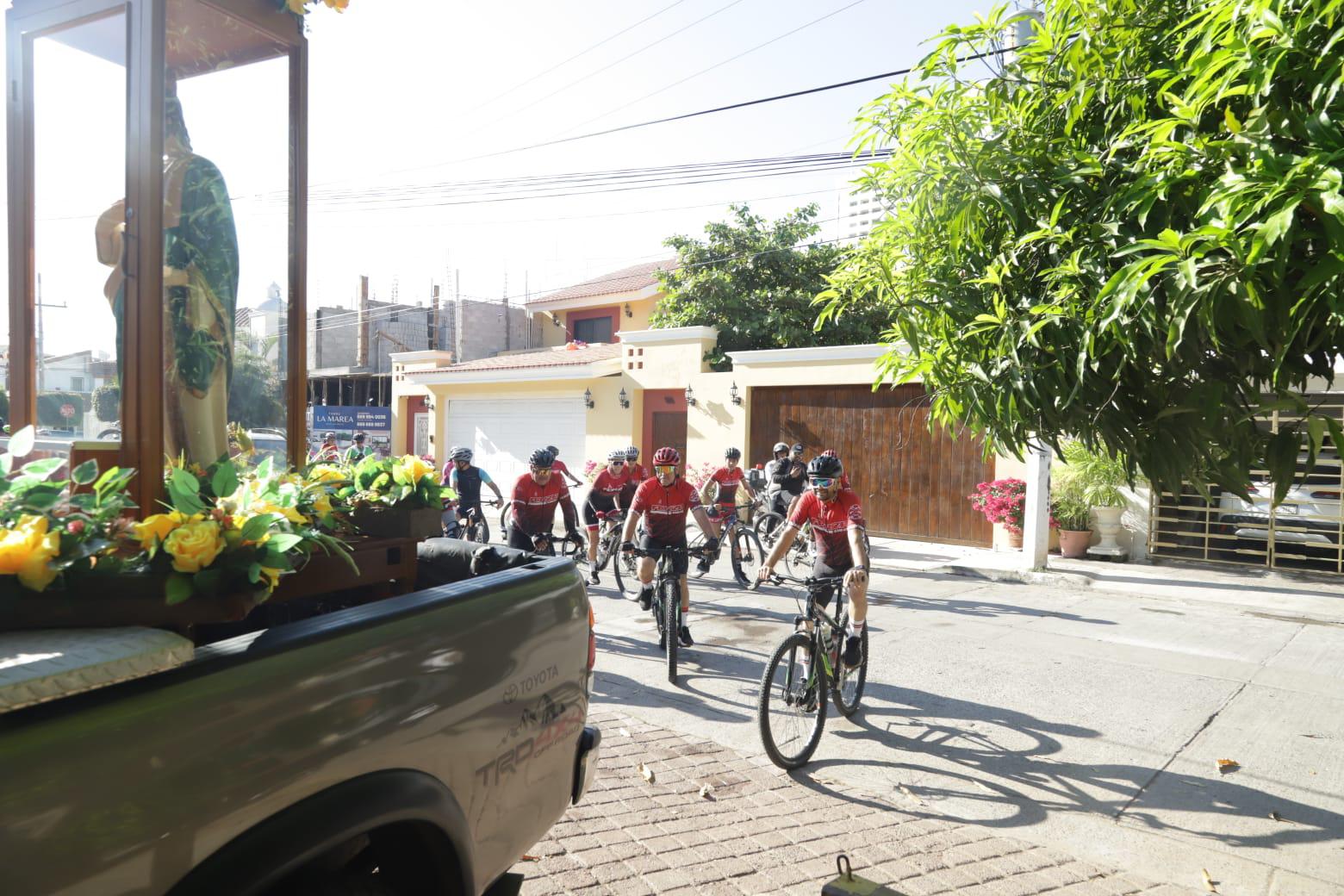 $!Cumplen familias ciclistas con su peregrinación en honor a San Judas Tadeo