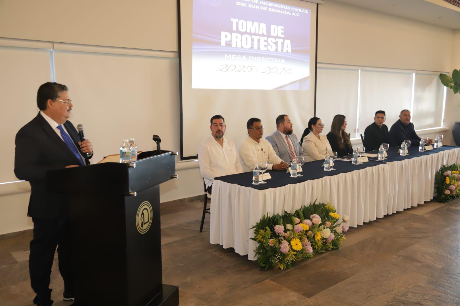 $!Es Jesús Abel Sánchez Arámburo nuevo líder del Colegio de Ingenieros Civiles del Sur de Sinaloa