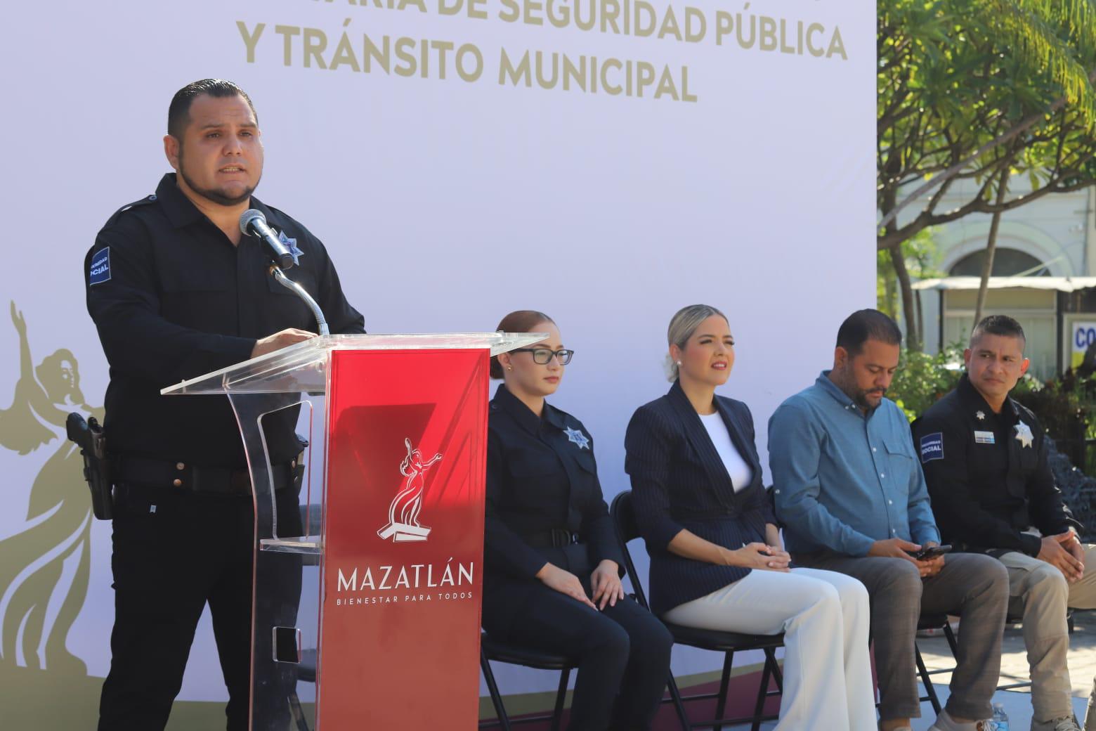 $!Policía Municipal de Mazatlán recupera hasta 15 vehículos con reporte de robo a la semana