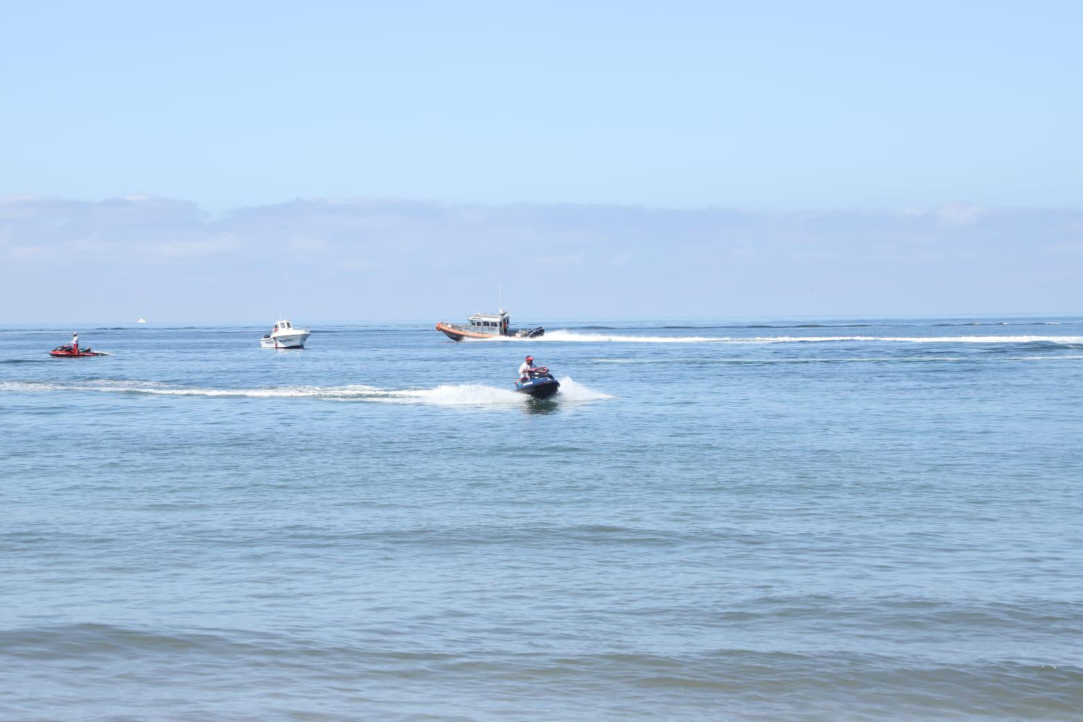 $!Simulan rescate por hundimiento de embarcación en Mazatlán
