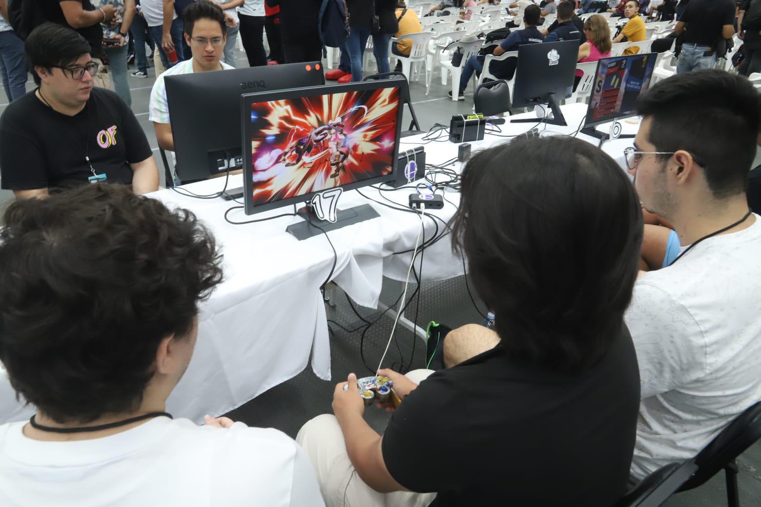 $!Une Mazatlán a la comunidad ‘gamer’ en el Delfino Maza 2023