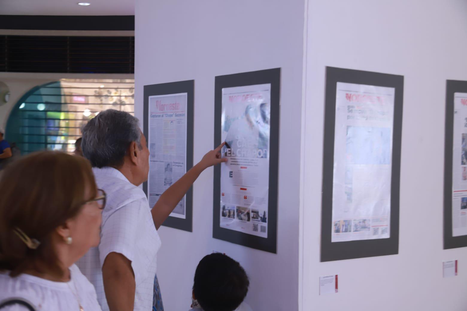 $!Exposición de portadas históricas de Noroeste genera interés en Mazatlán