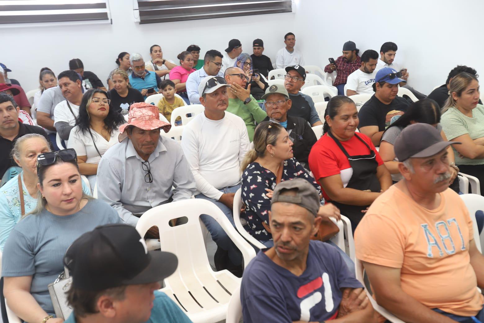 $!Capacitan a vendedores de alimentos para brindar mejor servicio en Semana Santa