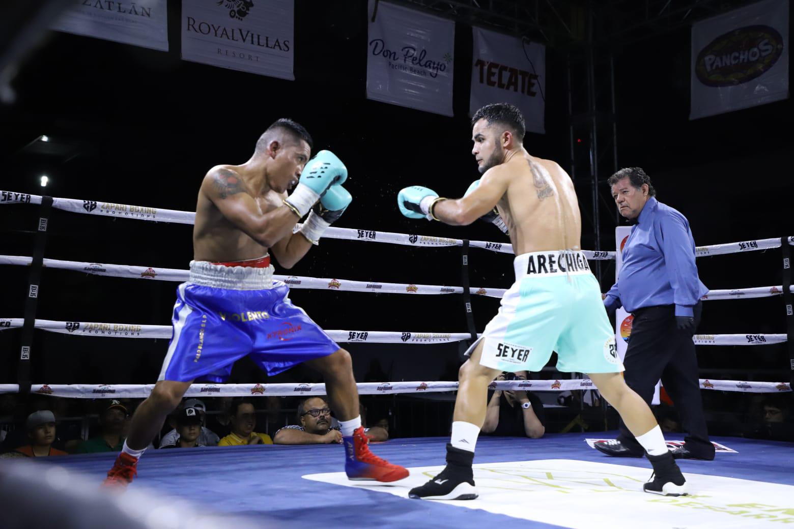 $!‘Veneno’ Aréchiga impone su sello en velada boxística Furia en el Ring