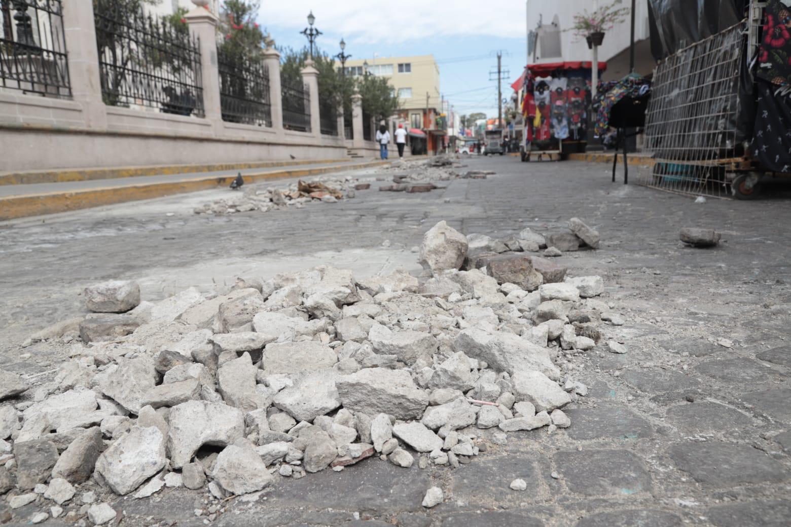 $!Se mantiene cierre a circulación vehicular tramo de calle Benito Juárez por rehabilitación