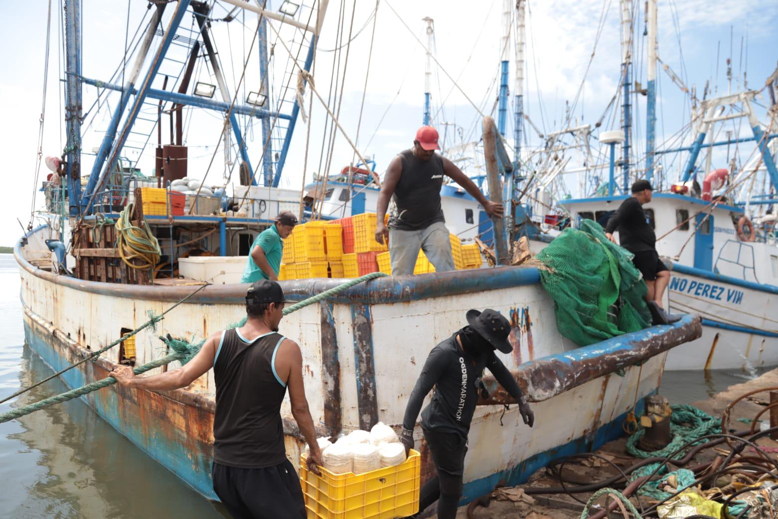 $!Capitanía de Puerto mantiene restricción a la navegación en Mazatlán por las condiciones climáticas