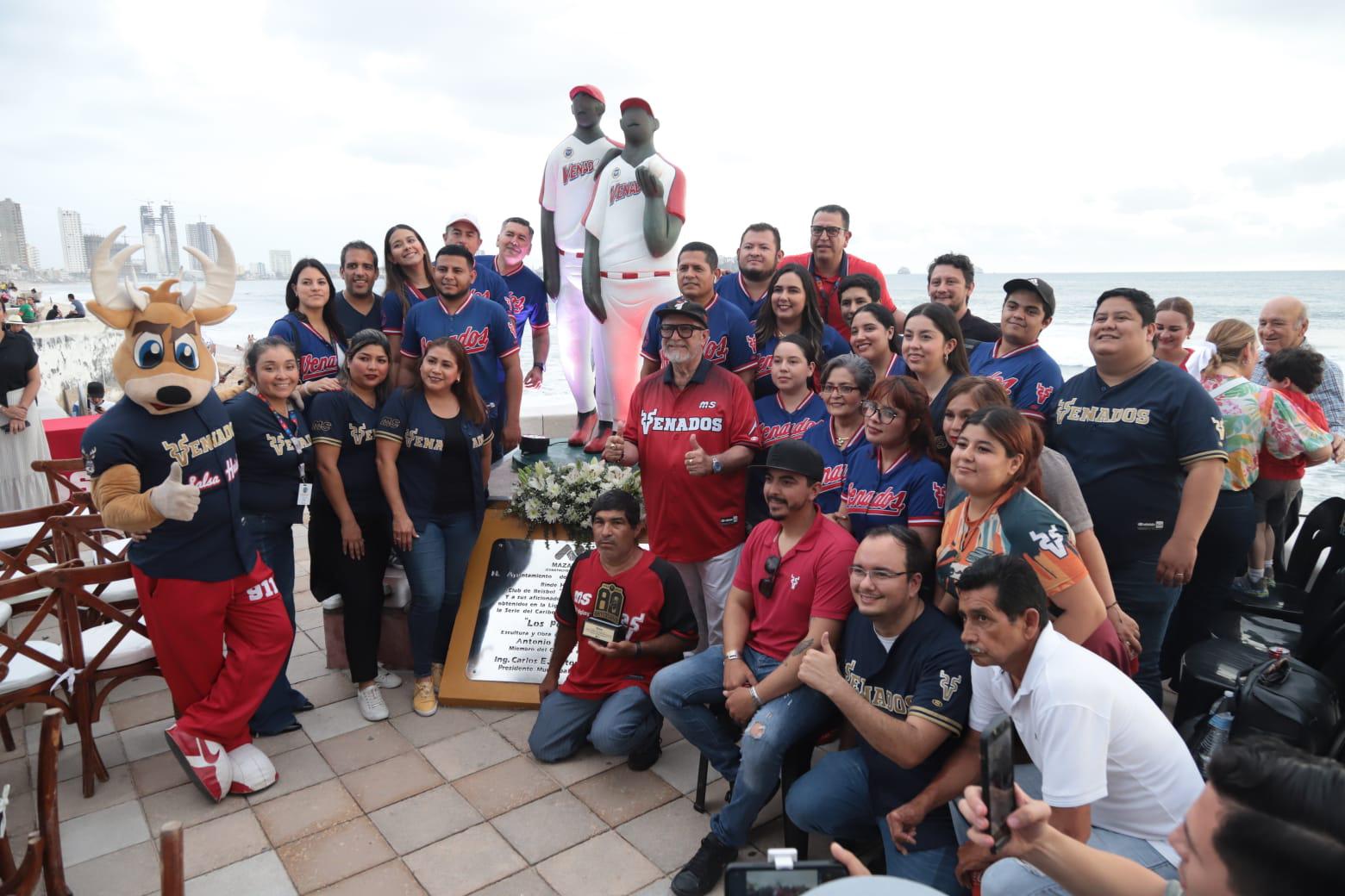 $!Venados de Mazatlán celebra 80 años de historia con emotiva ceremonia en el malecón