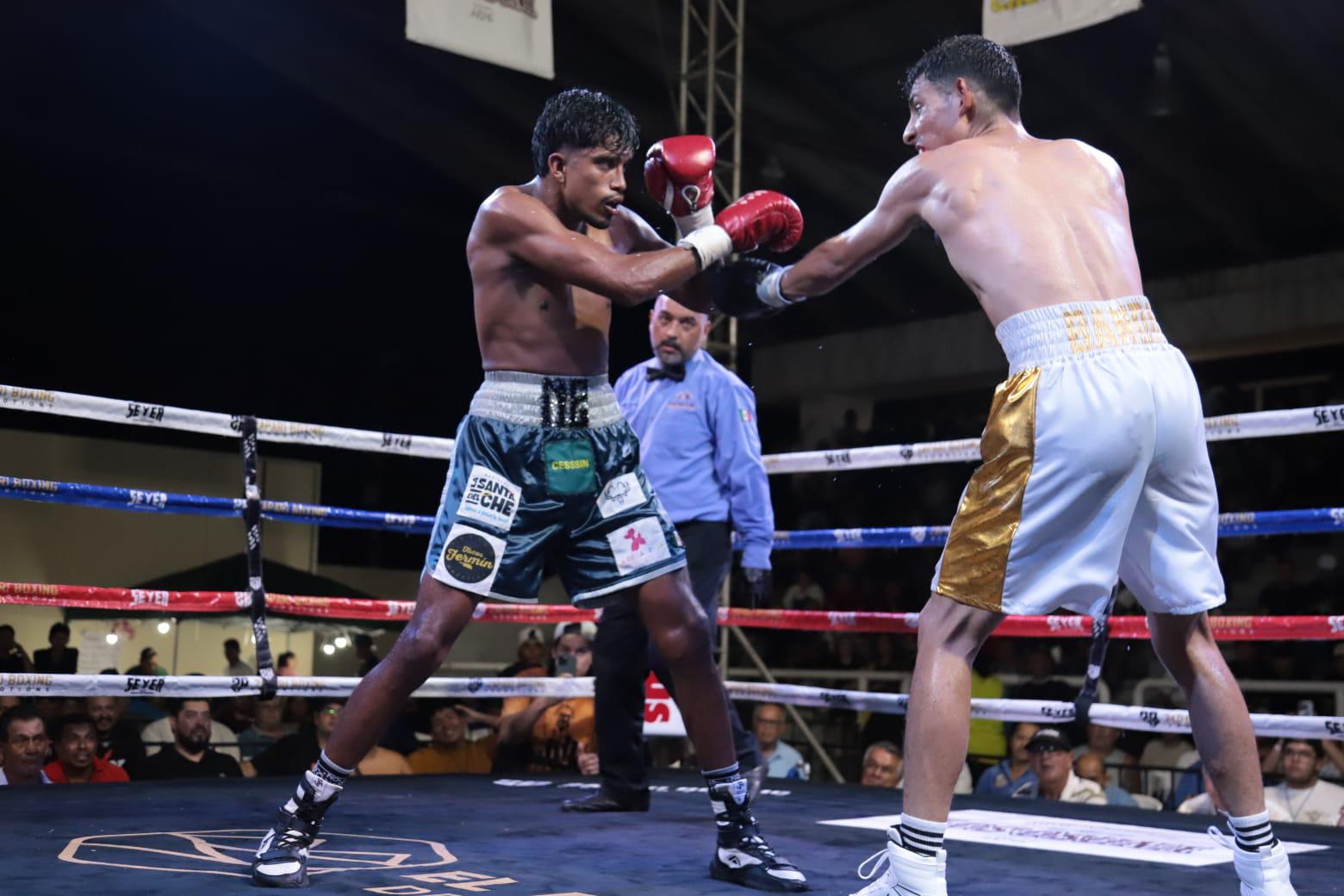 $!Mazatlecos defienden el terreno y salen victoriosos en la función Fuego en el Ring