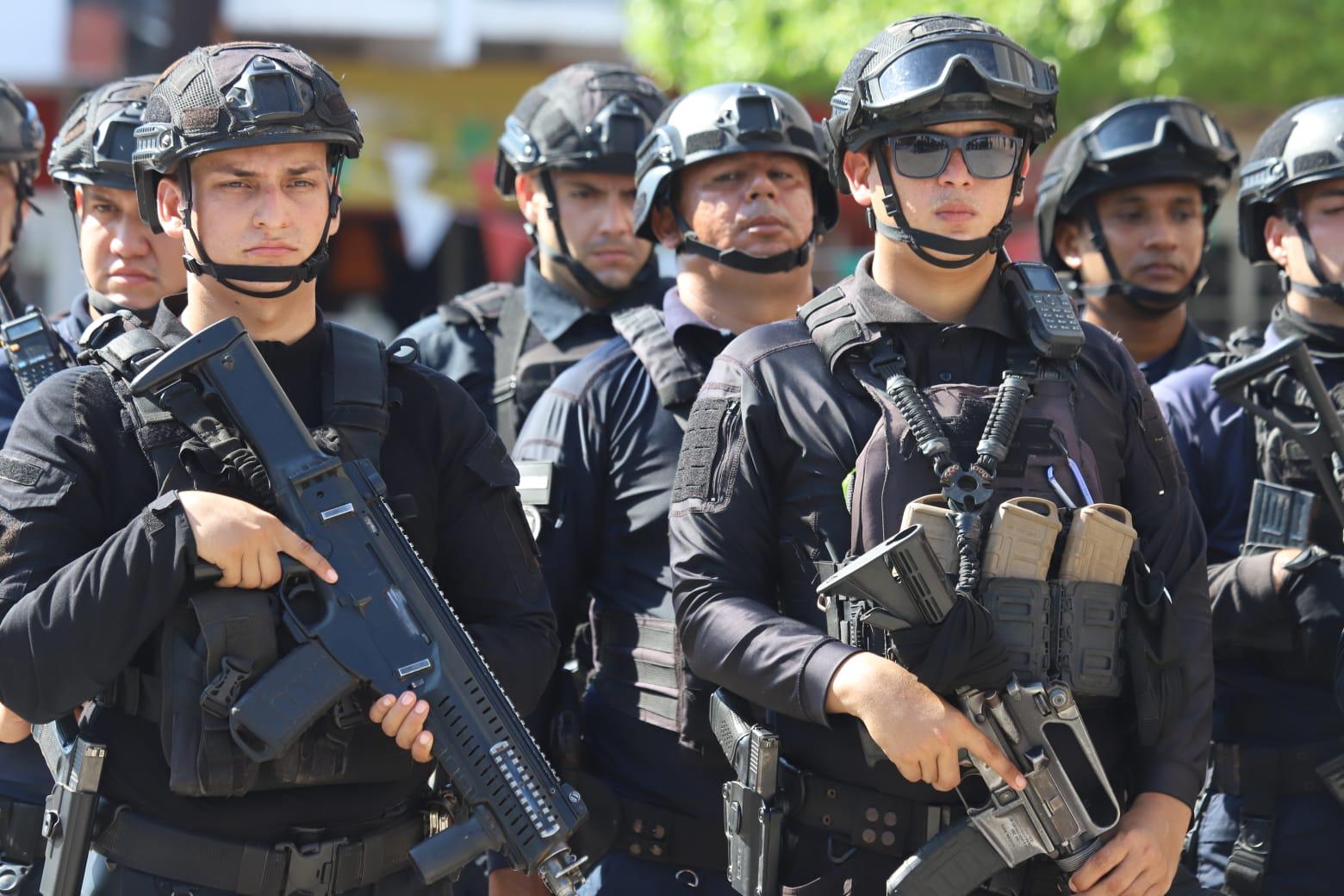 $!Mazatlán entrega 850 uniformes tácticos a policías municipales