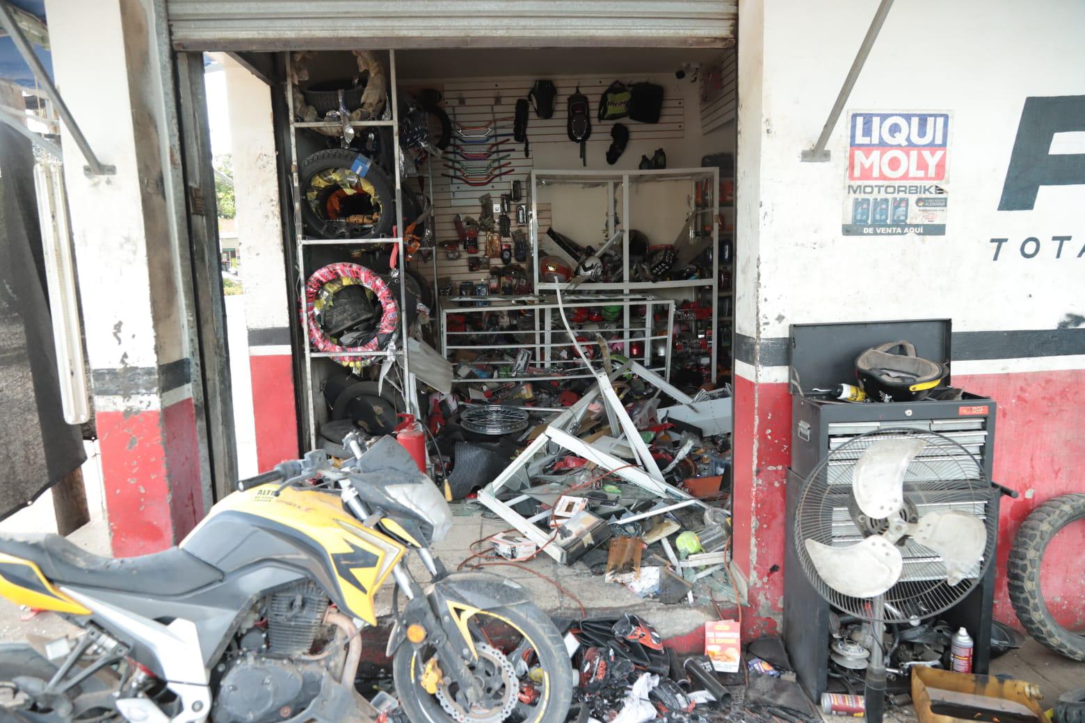 $!Explosión en taller de motos en Urías genera alarma y movilización de las autoridades
