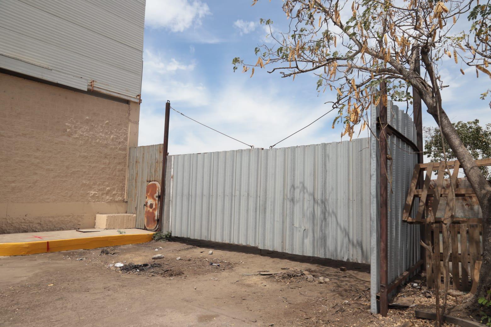 $!Invasión en Parque Bonfil continúa extendiéndose por varios terrenos del manglar