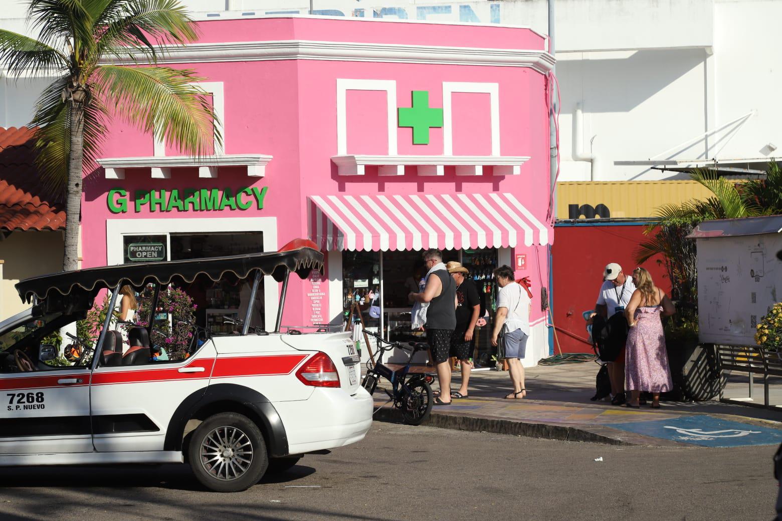 $!Más de 11 mil cruceristas llegan a Mazatlán con el arribo de dos buques