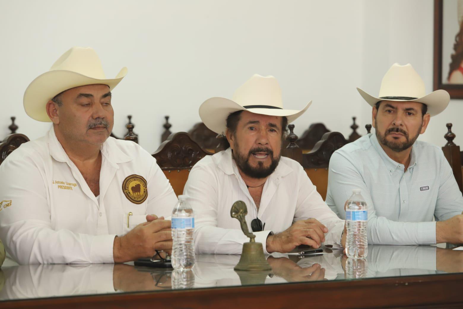 $!Es Sinaloa deficitario en producción de leche y es irrisorio el precio de $11.50 el litro: Unión Ganadera