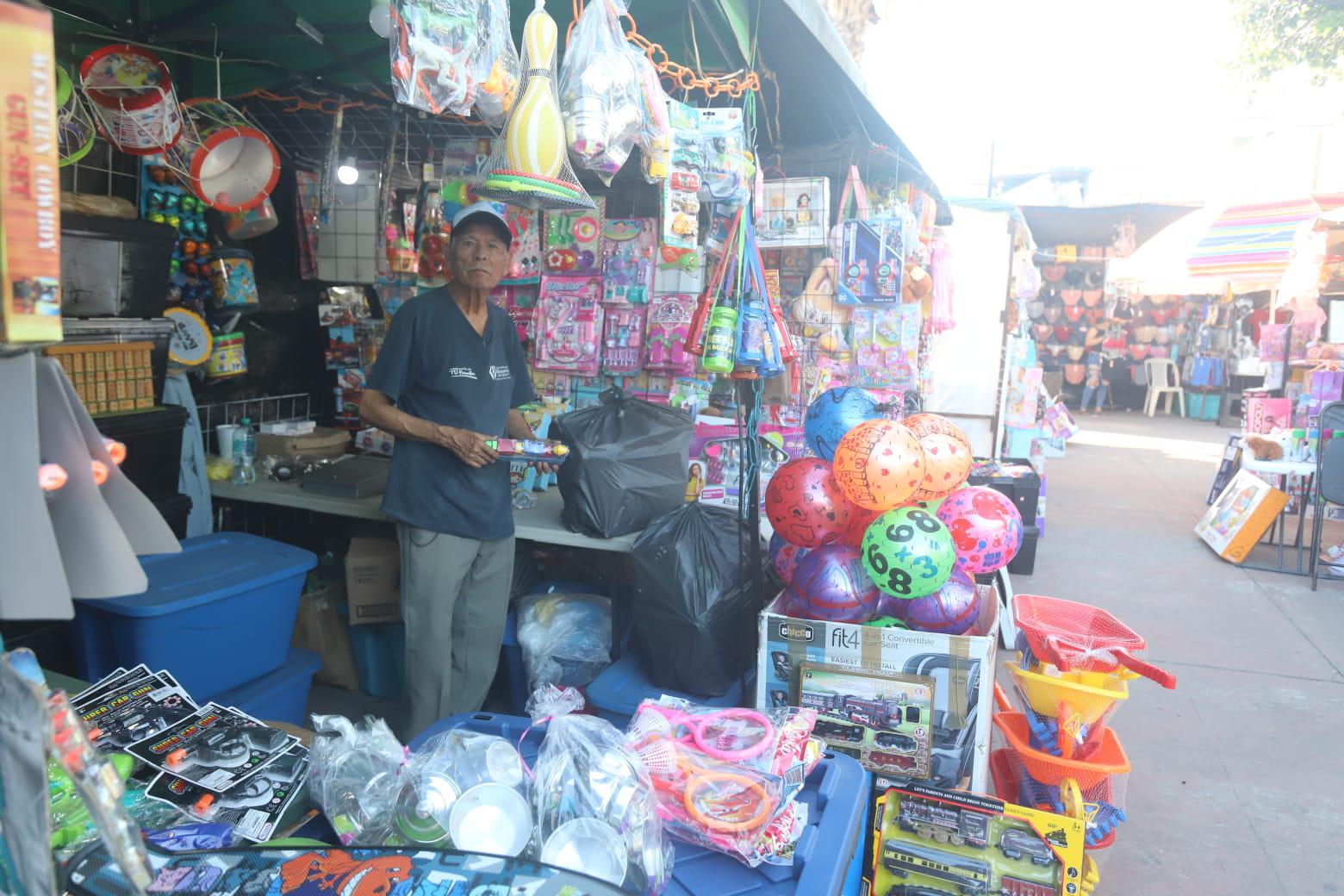 $!Inauguran el Tianguis Navideño Benito Juárez en Mazatlán