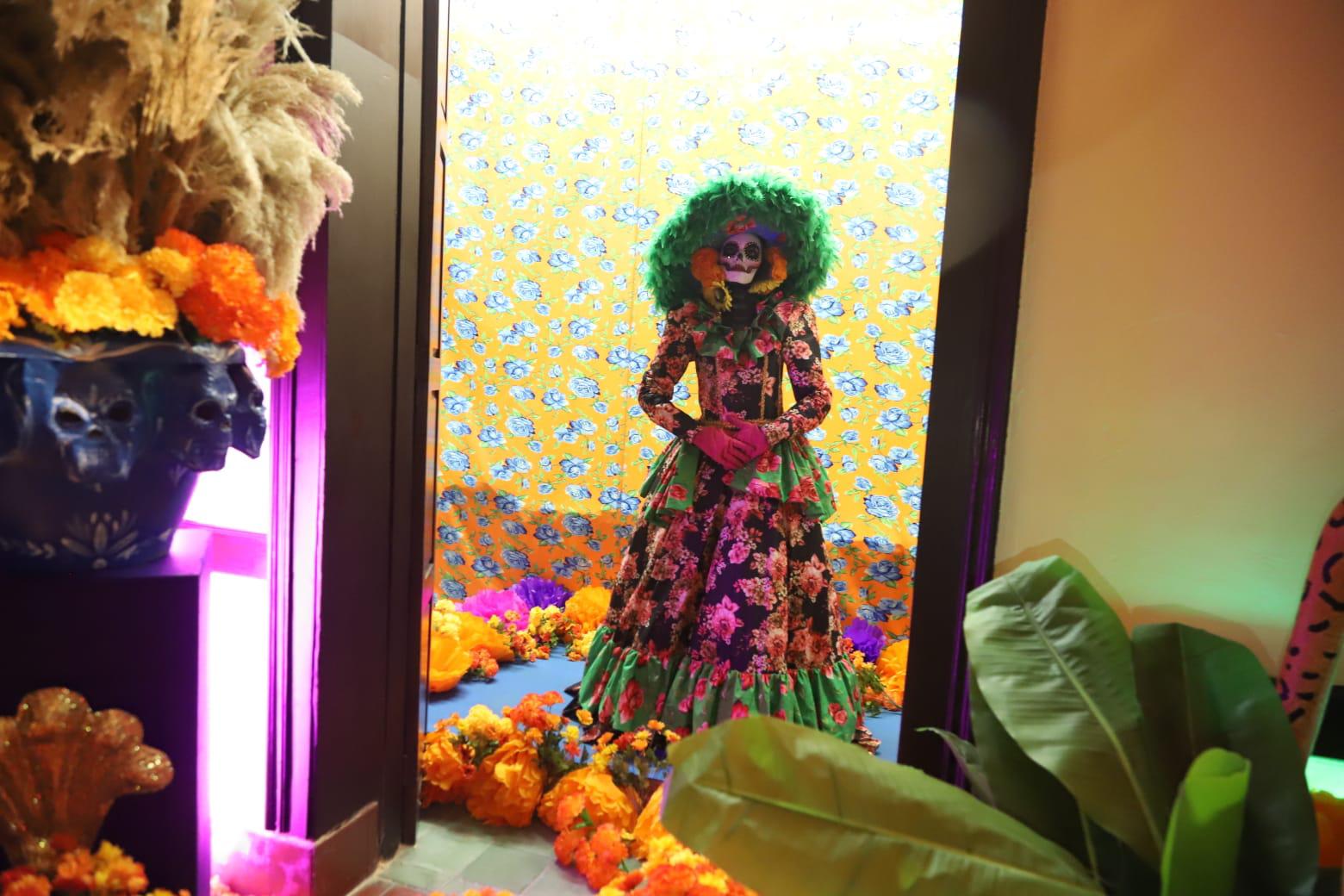 $!Mazatlán celebra la ‘Noche de Esperanza’ con arte y callejoneada de Día de Muertos