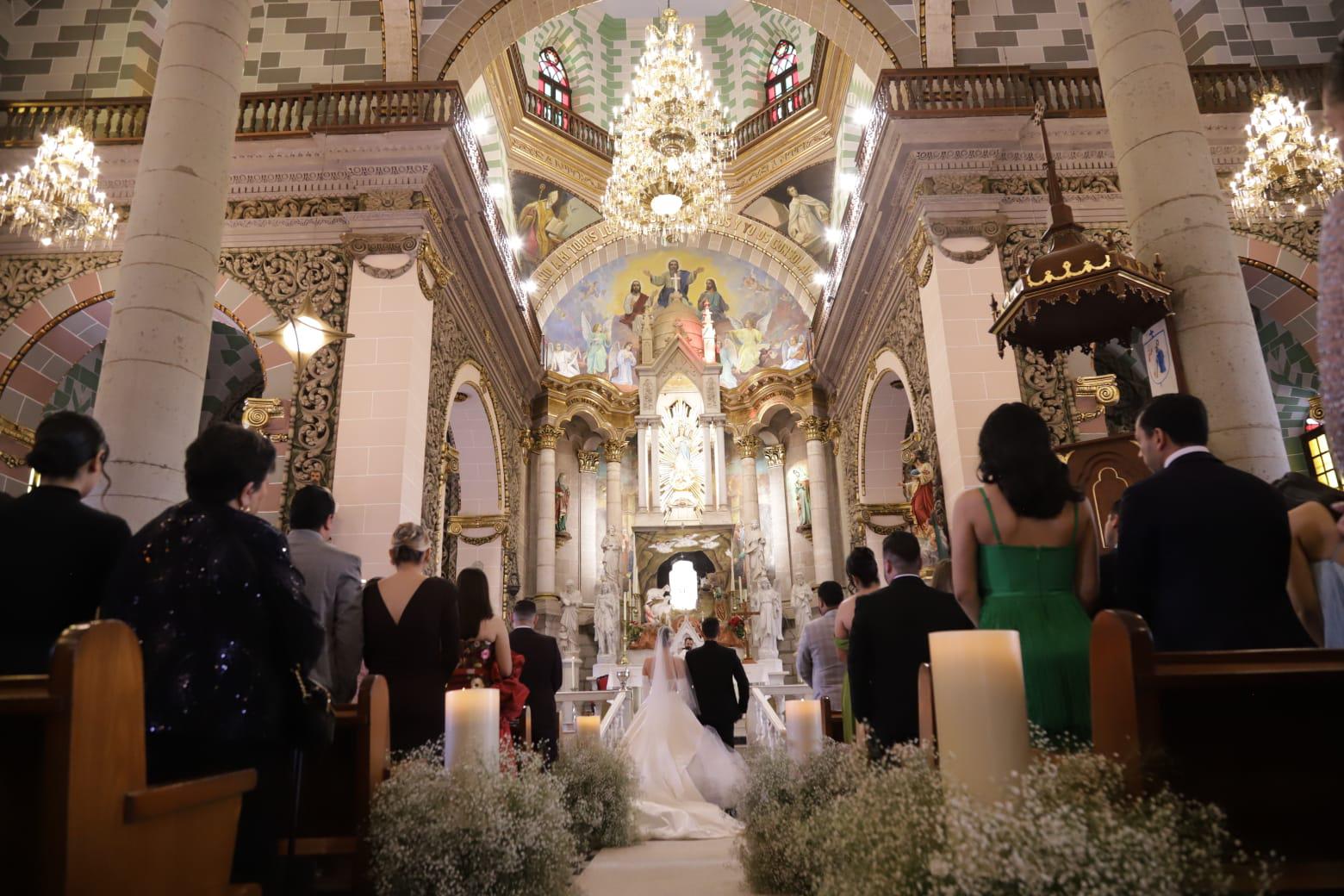 $!Brianda Lizárraga e Iván del Real se dan el ‘Sí, acepto’ ante el altar