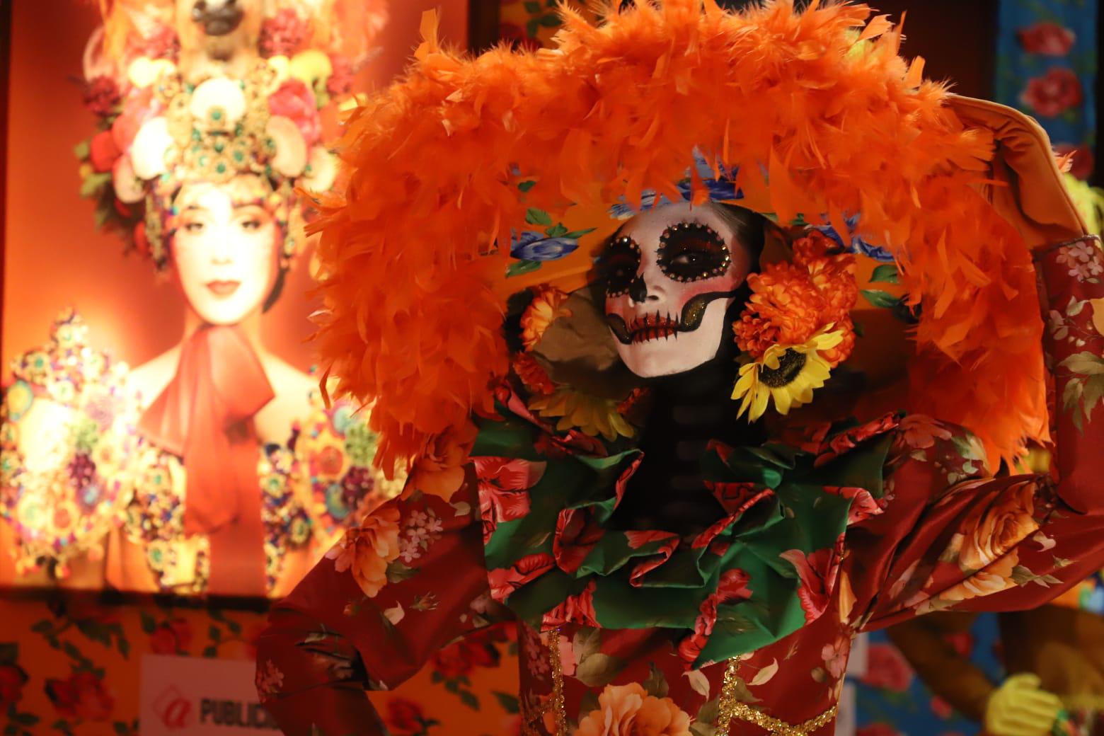 $!Mazatlán celebra la ‘Noche de Esperanza’ con arte y callejoneada de Día de Muertos