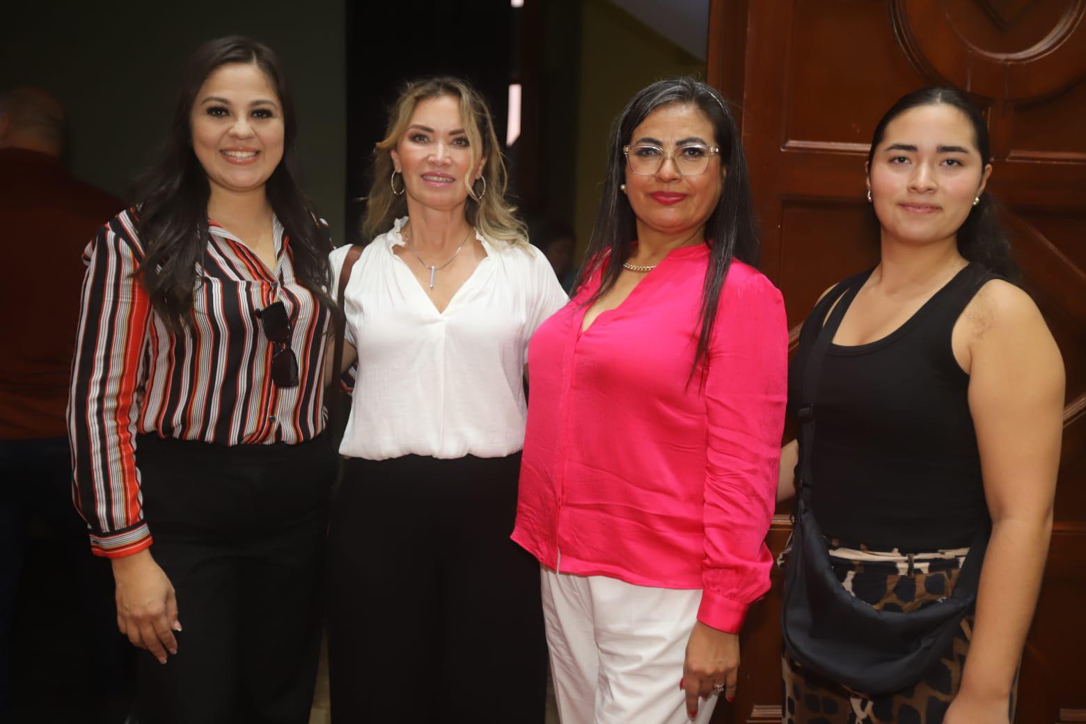 $!Laura Díaz, Celia Jáuregui, Francis Cazarez y Ámbar Clement.
