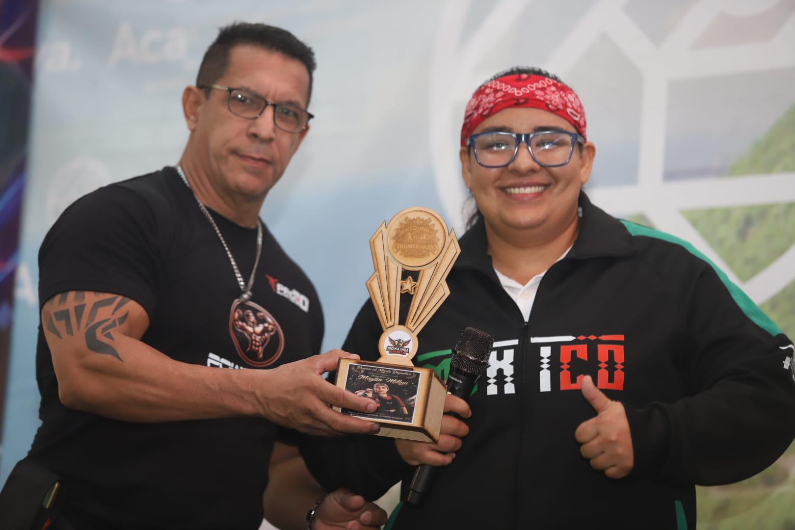 $!Entregan el Premio al Mérito Deportivo Isdika Inda Sports en Mazatlán