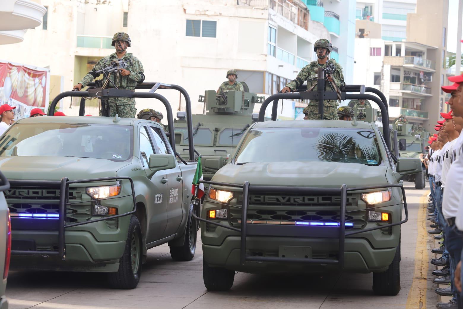 $!Con orgullo patrio y un ambiente festivo celebran desfile por la Independencia de México en Mazatlán