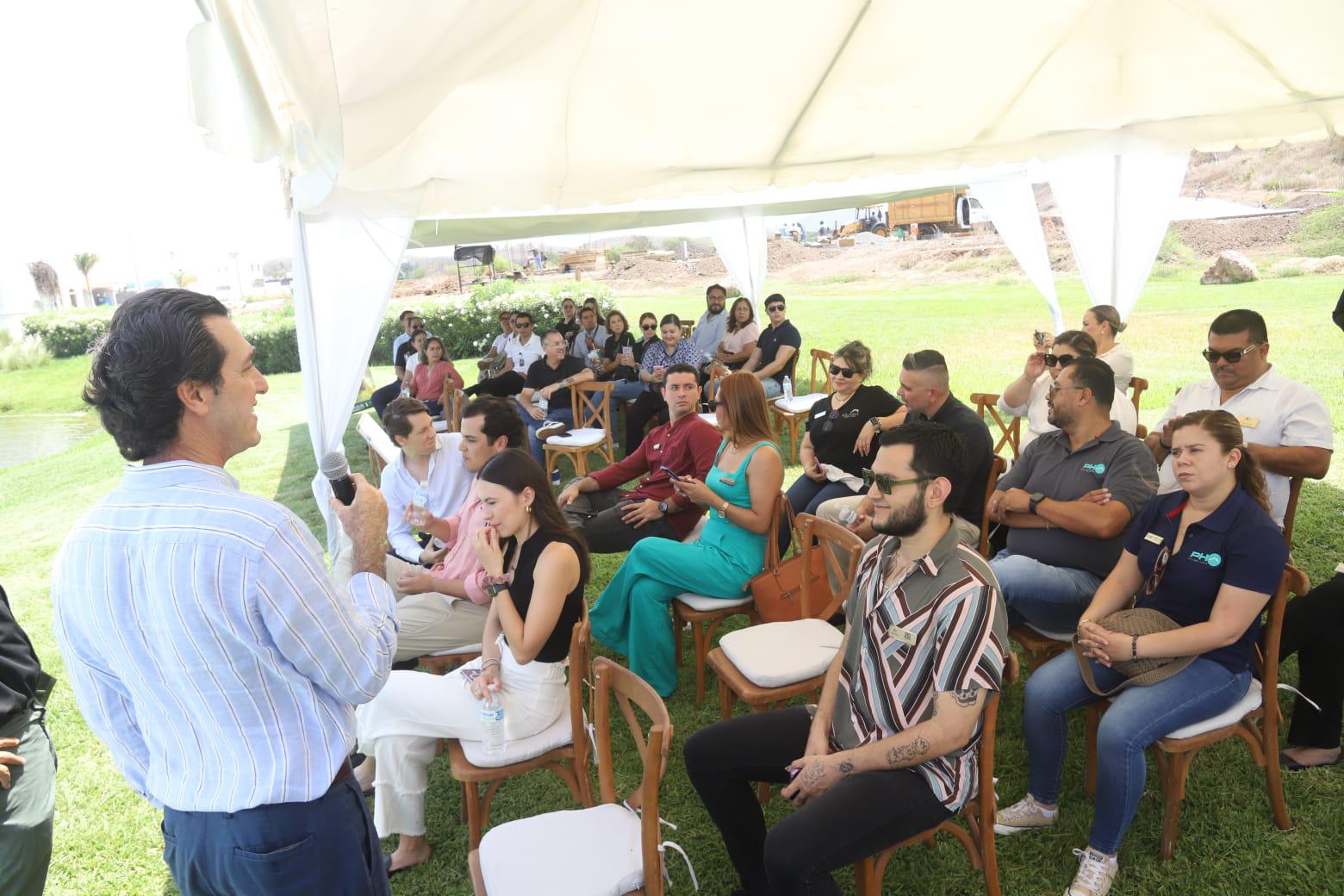 $!Los asistentes disfrutaron de un ameno convivio.