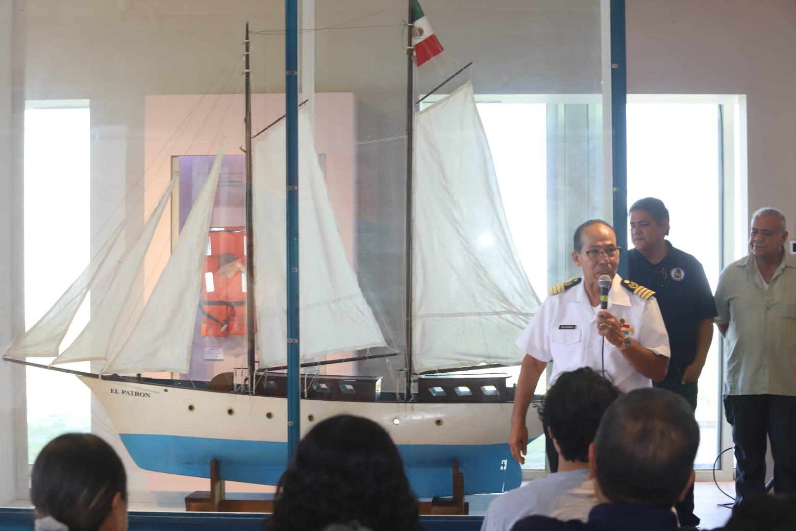 $!El Capitán de Altura Mario Velázquez Salazar presenta “El Patrón”.