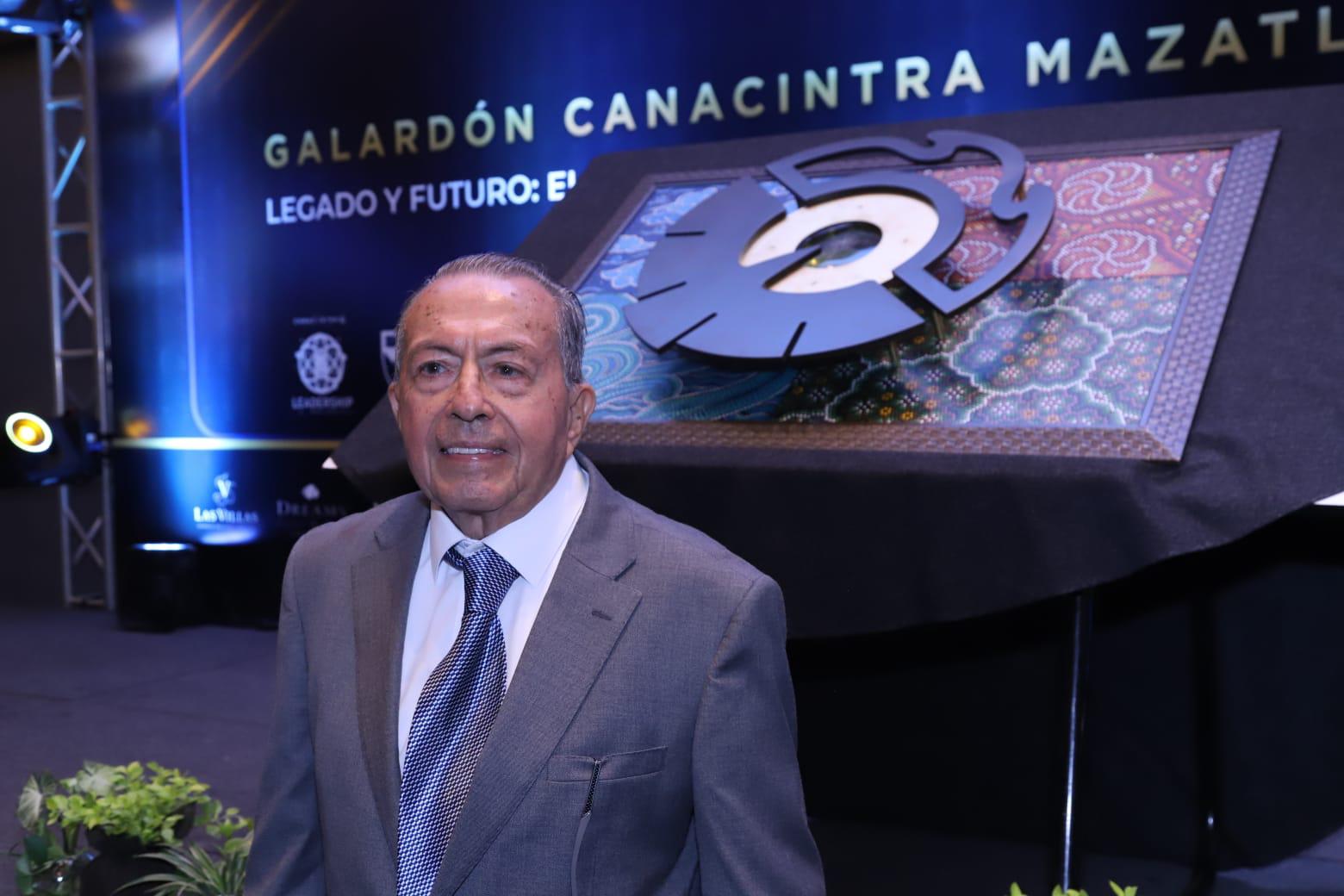 $!Canacintra reconoce a Grupo Pinsa como líder de la industria atunera