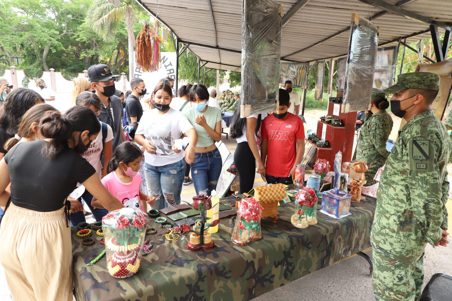 $!Disfrutan familias mazatlecas de Paseo Dominical 2022 en la Tercera Región Militar