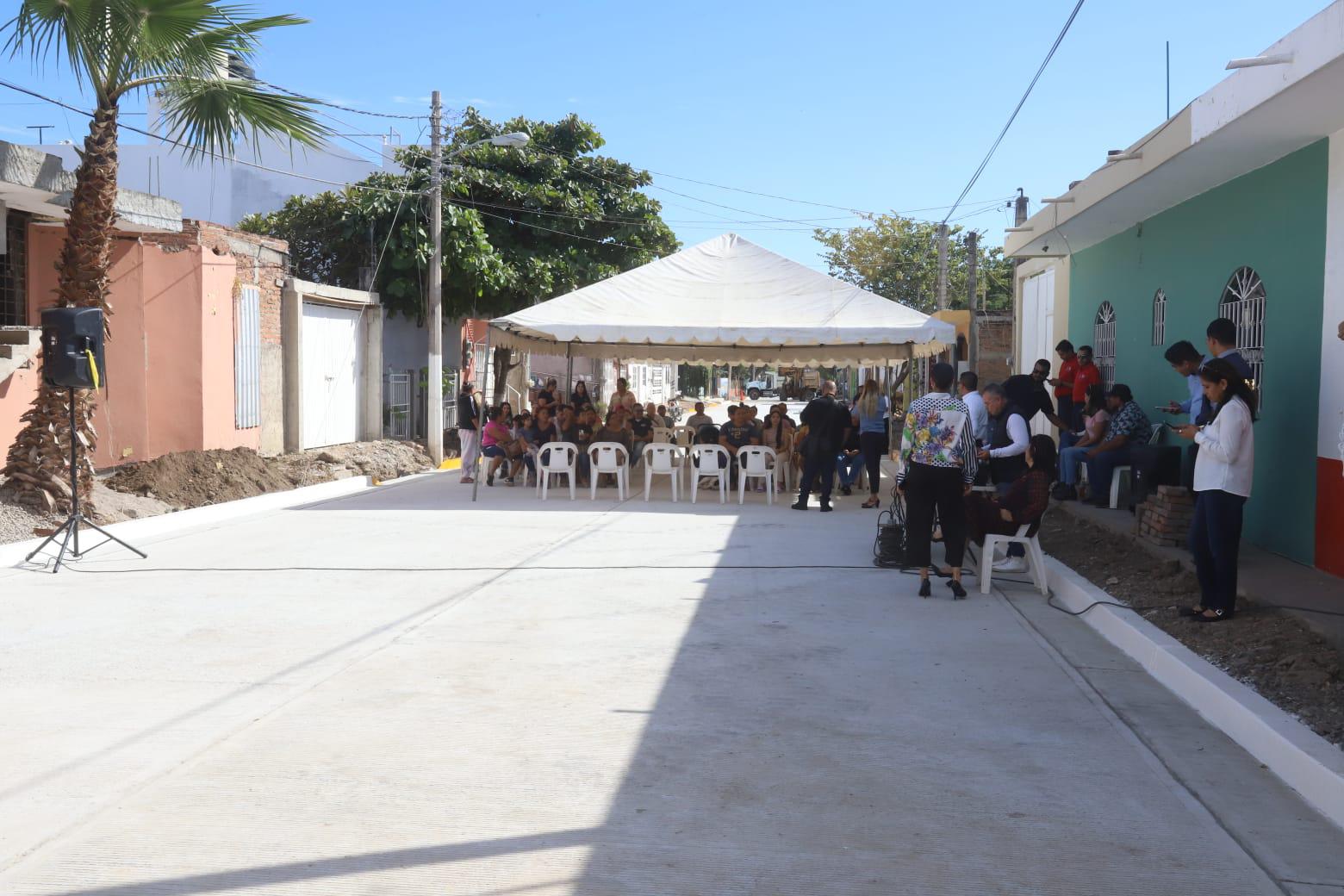 $!Inauguran pavimentación de calle en colonia Libertad de Expresión, en Mazatlán
