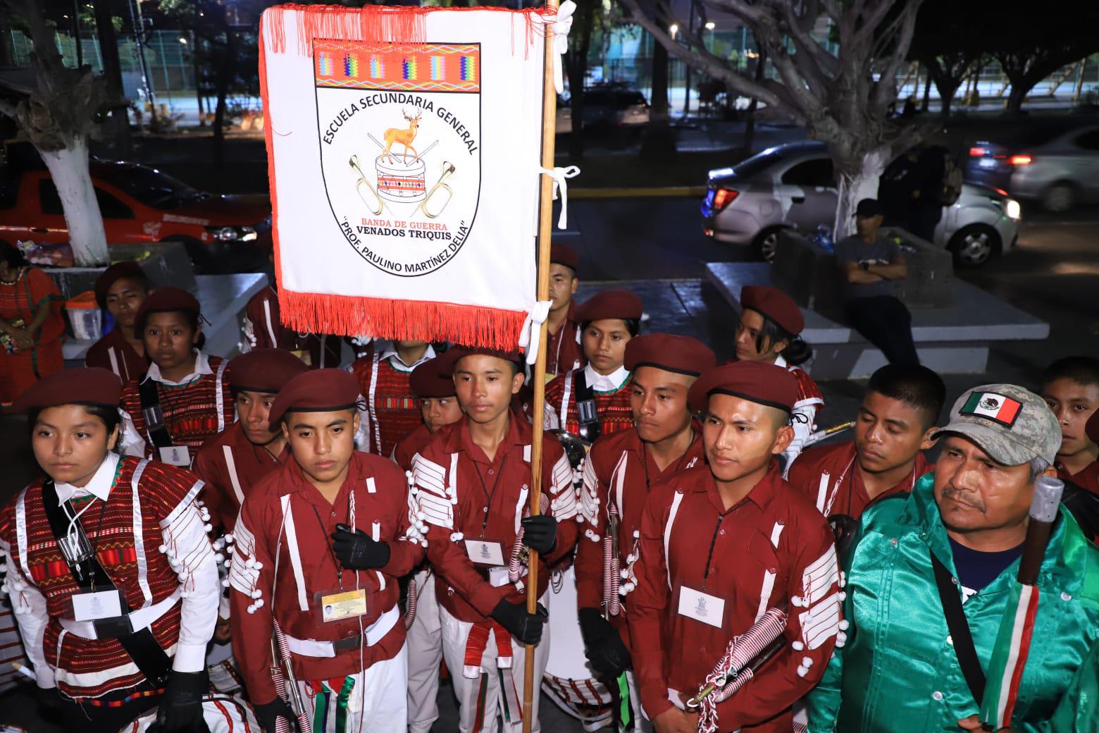 $!Viajan Niños Triquis miles de kilómetros para competencia de bandas de guerra en Mazatlán