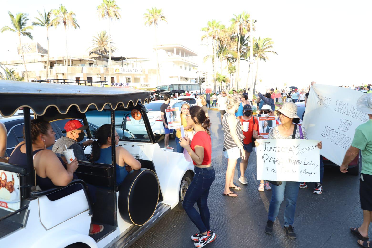$!Desaparece joven en Mazatlán; exigen justicia... pero nadie los atiende
